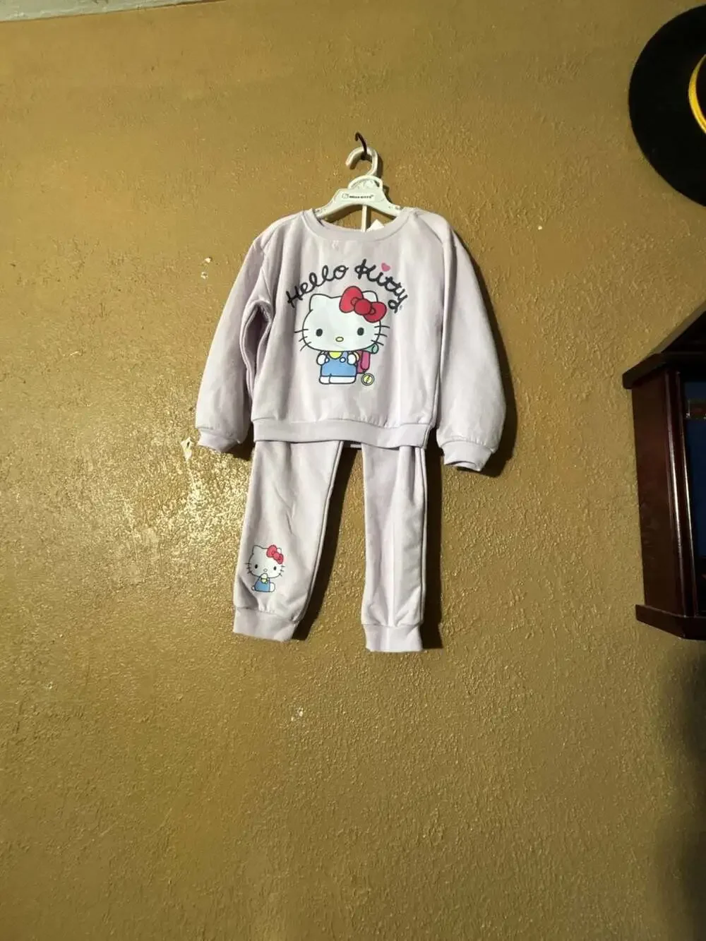 Hello Kitty Girls Fleece Sweatshirt and Jogger Pants 2-Piece Set Size 4T